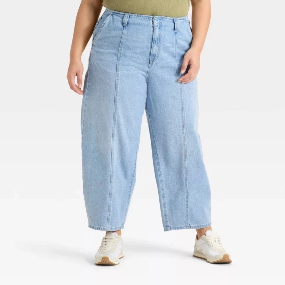 Women's Mid-Rise Barrel Leg Ankle Jeans - Universal Thread Blue Denim 26